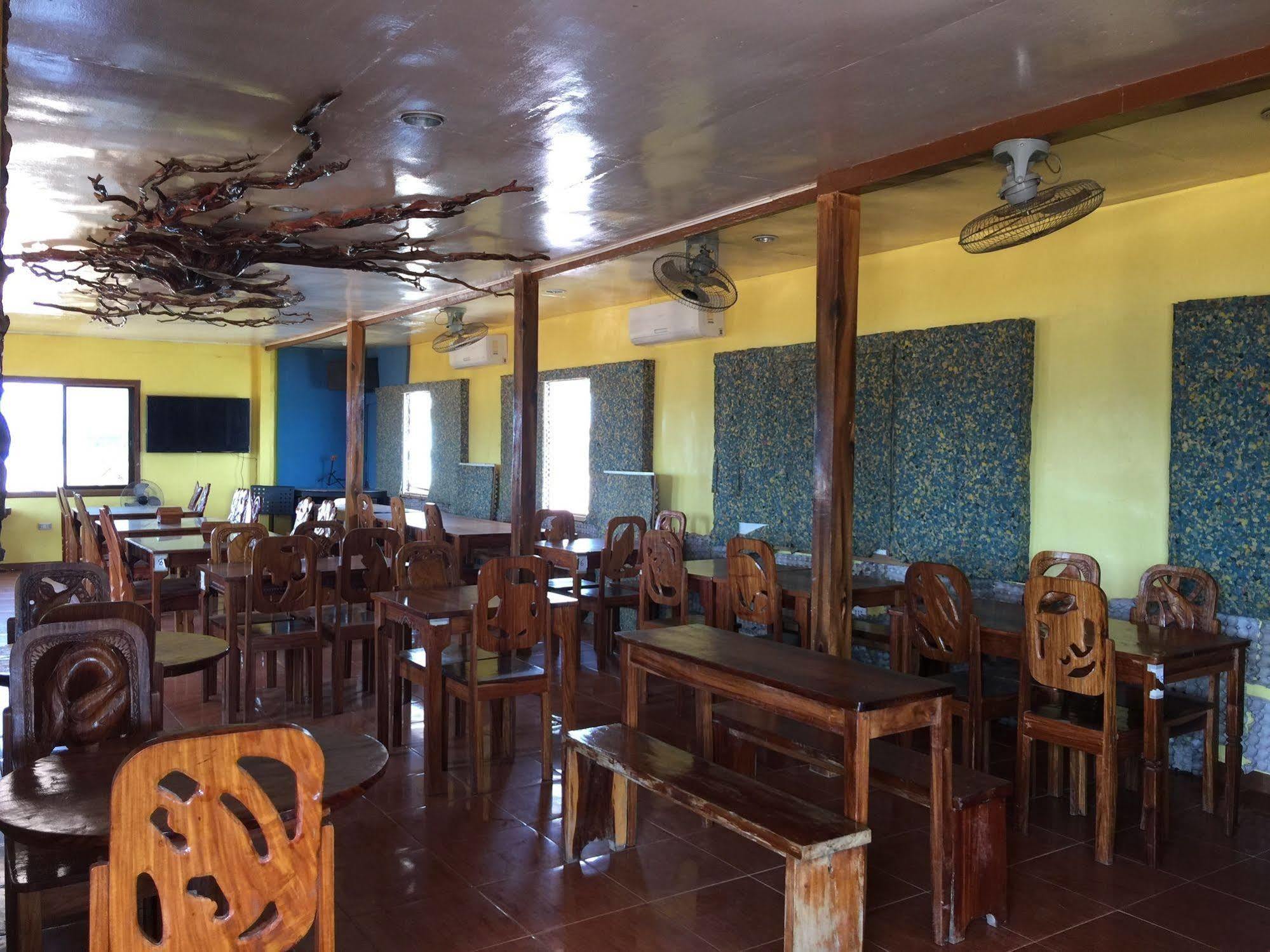 路易斯湾旅行者山林小屋 科隆 外观 照片