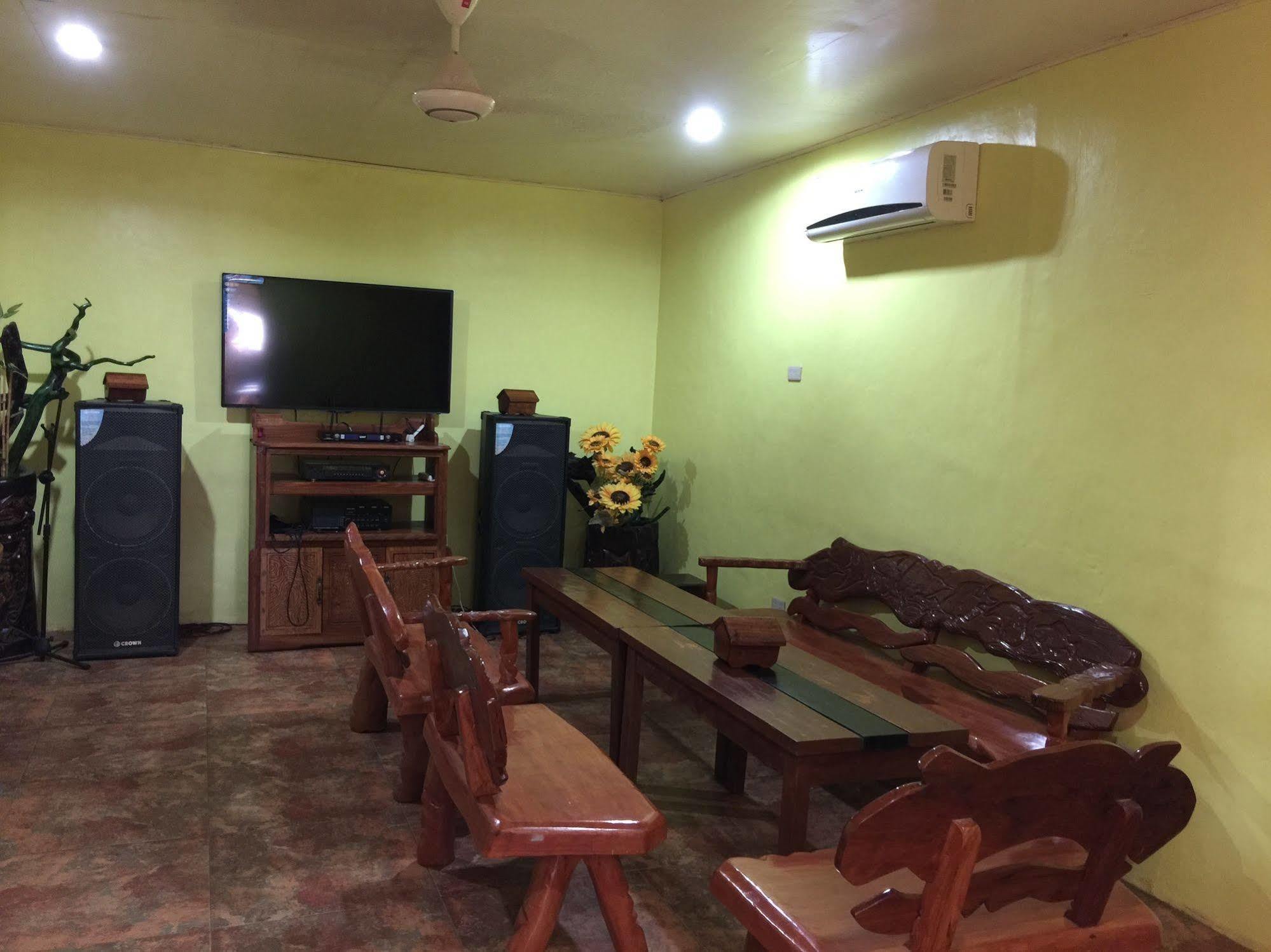 路易斯湾旅行者山林小屋 科隆 外观 照片